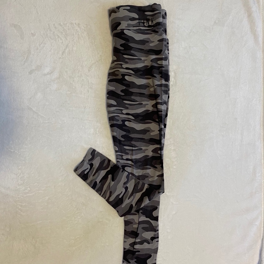 PINK Camo Leggings